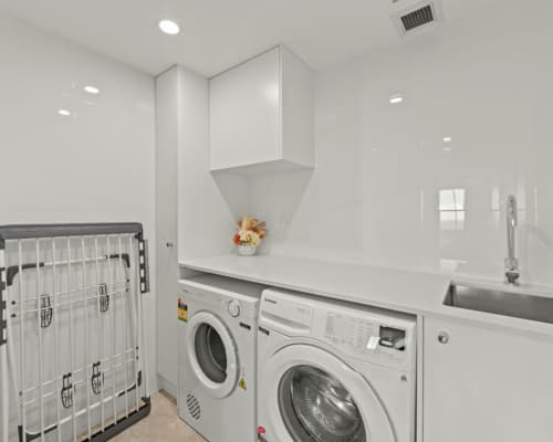 pacific-regis-deluxe-unit-44-(9)