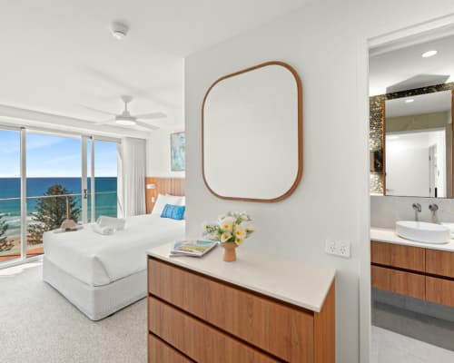 pacific-regis-deluxe-unit-49-(10)